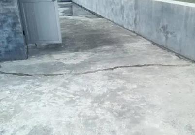 旌阳楼顶漏水维修公司分享下如何解决卫生间隐蔽部位漏水的问题?